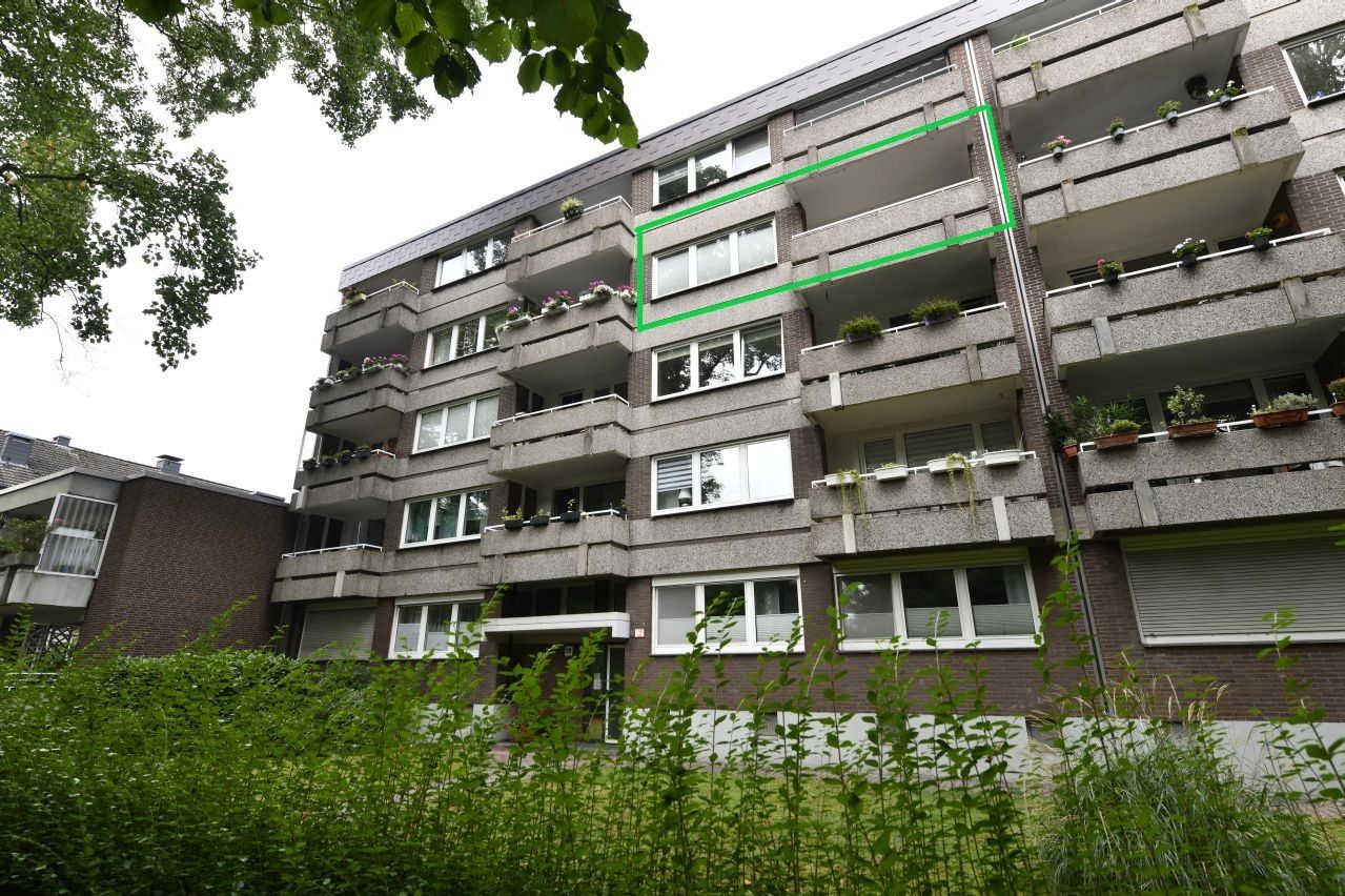 In den Baumwipfeln von Duissern/Kaiserbergviertel! 3 Zimmer ETW mit 2 Balkonen und Garage